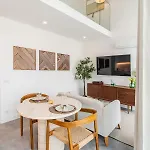 Iconic White Loft - Avenida * אבאירו