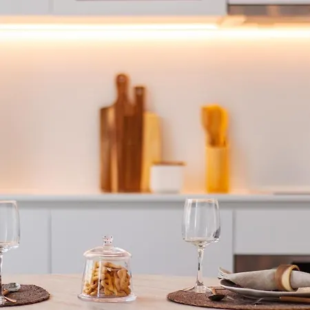 Iconic White Loft - Avenida Апартаменты Авейру
