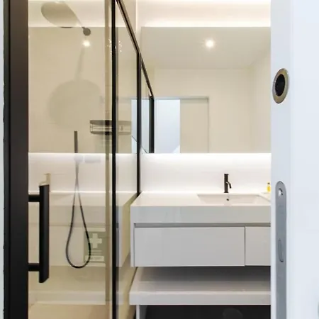 Iconic White Loft - Avenida *