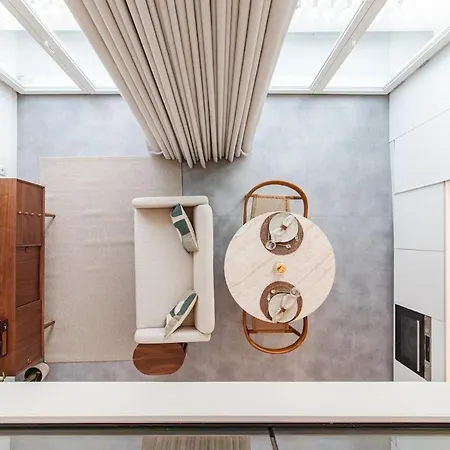 Iconic White Loft - Avenida * אבאירו