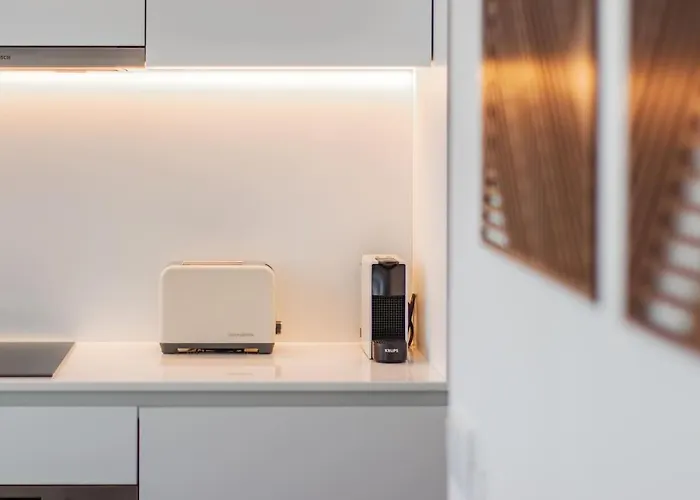 Iconic White Loft - Avenida Aveiro