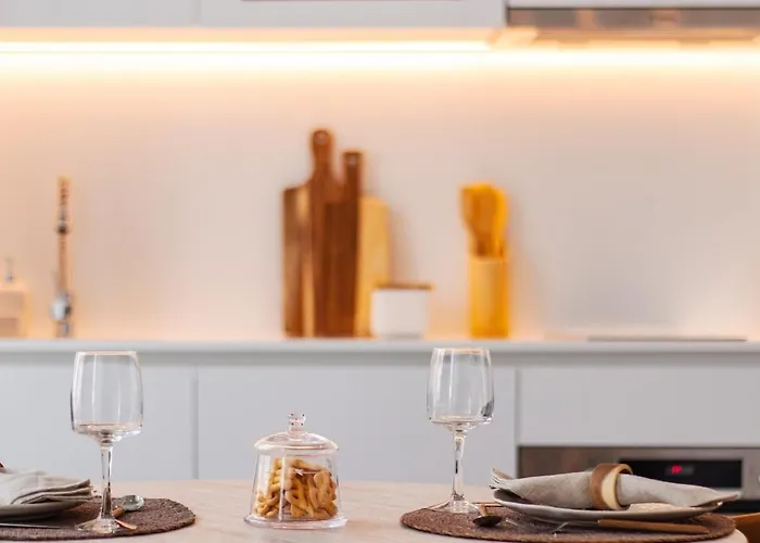 Iconic White Loft - Avenida Apartment Aveiro