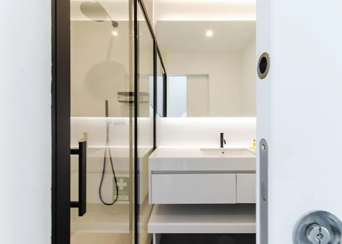 Iconic White Loft - Avenida *