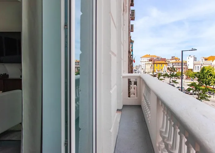 Iconic White Loft - Avenida Apartment Aveiro